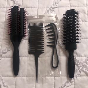 2 Brushes and one highlighting comb and lg comb